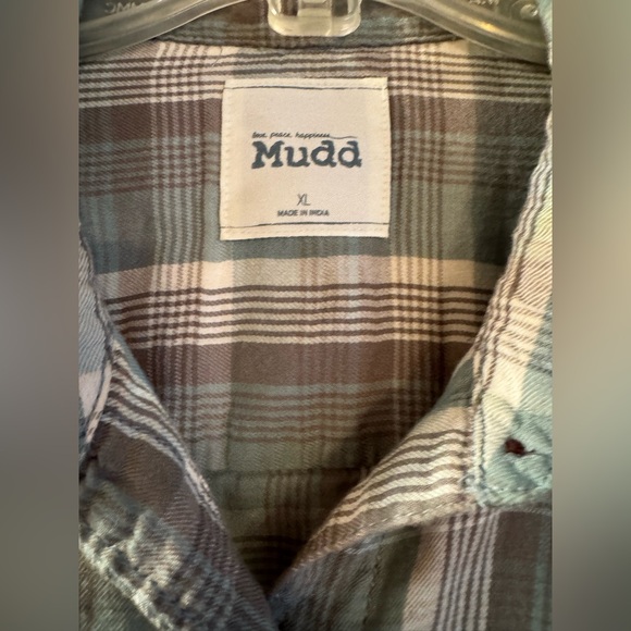 Mudd ladies button down flannel shirt - Picture 4 of 6